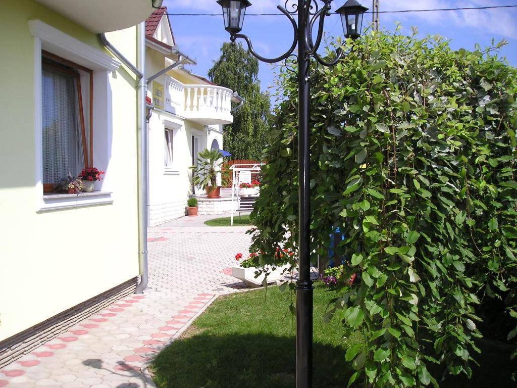 Villa Jaeger Vonyarcvashegy Exterior foto